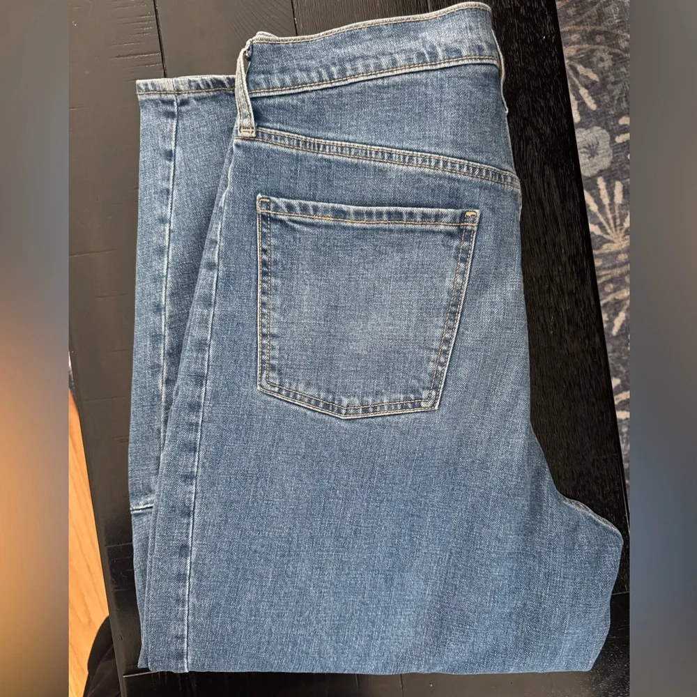High-Waisted Barrel Ankle Jeans - Picture 6 of 8